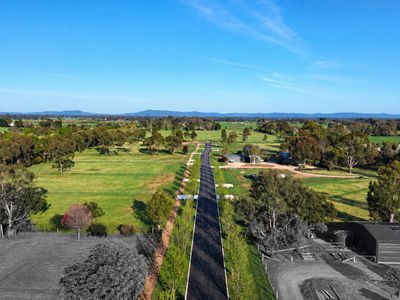 130 Milawa-Bobinawarrah Road, Milawa