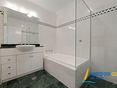 8 / 2 Harbourview Crescent, Abbotsford