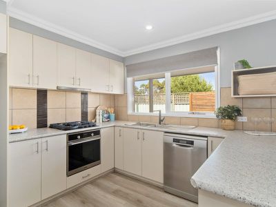 11 Clairmont Close, Somerville