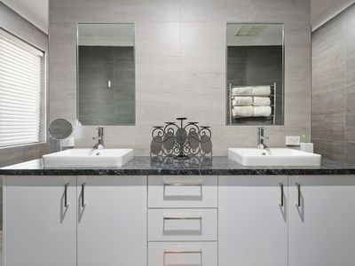 48 Greenwood Way, Barragup