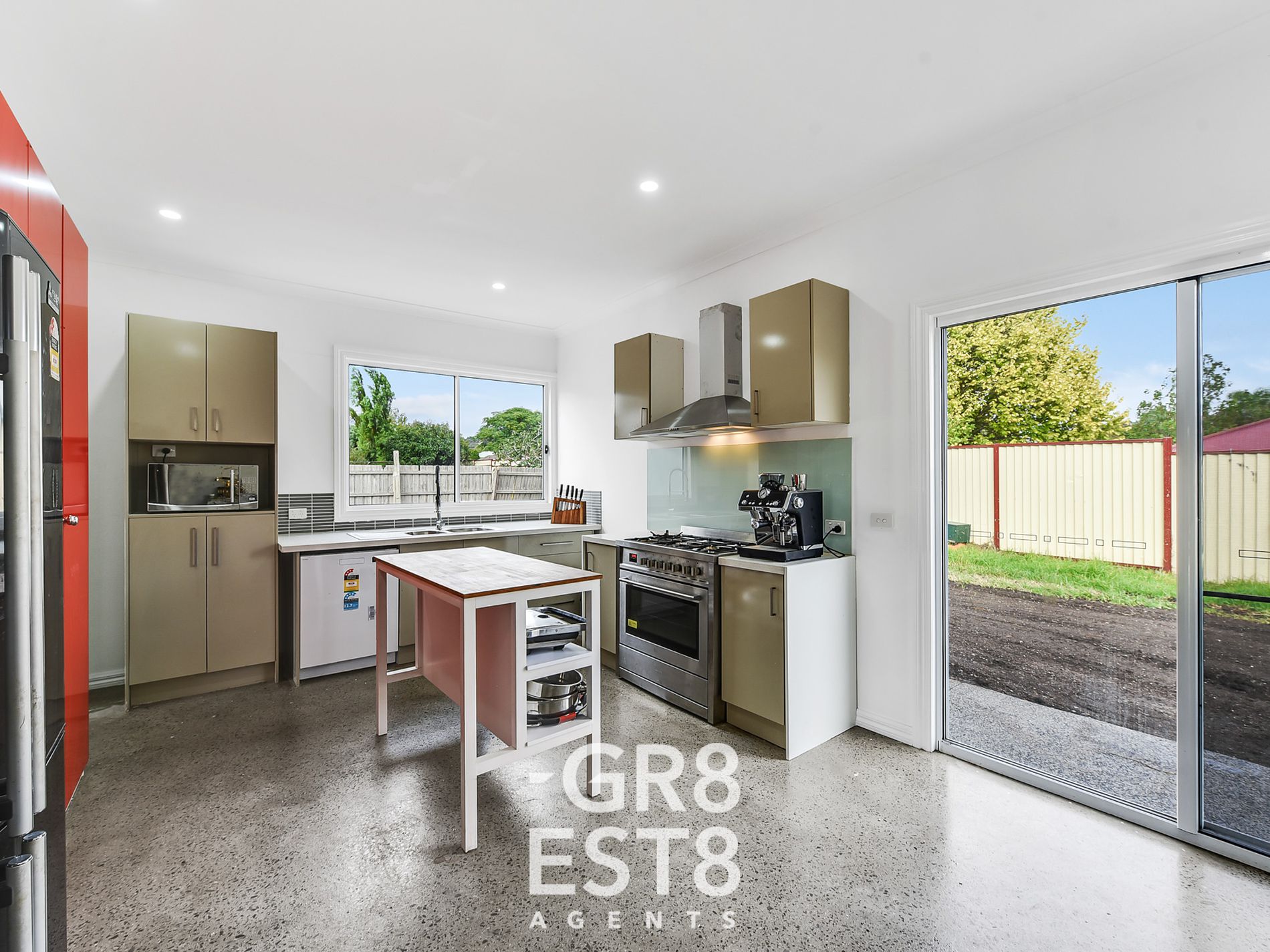 5 Cantwell Road, Narre Warren North GR8 EST8 Agents