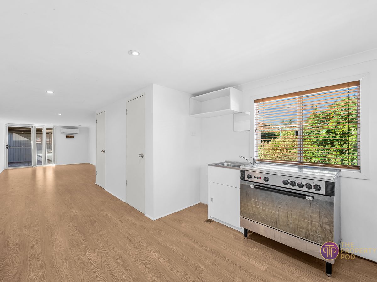 17 Church Street (Studio), Kelmscott