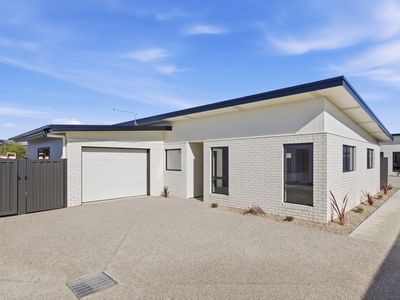 2 / 8 Imogen Court, Legana