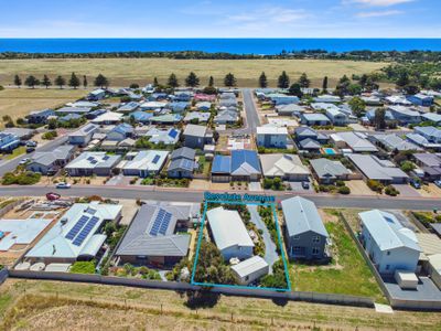 10 Resolute Avenue, Normanville