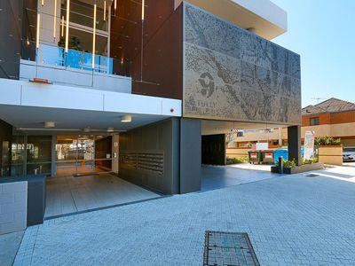 802 / 9 Tully Road, East Perth