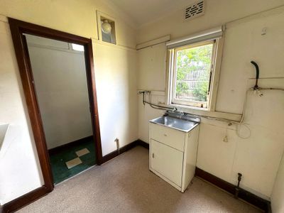 4 Cosy Gum Road, Carnegie
