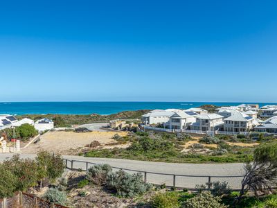 8 Knoll Rise, Yanchep