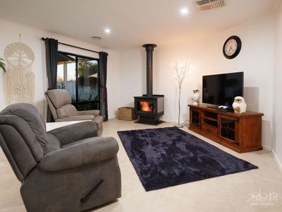 16 BIRKDALE TERRACE, Wodonga