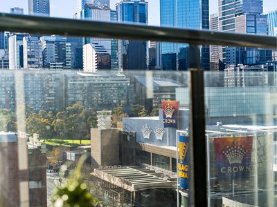 1211 / 63 Whiteman Street, Southbank