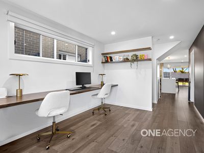8b Saddleback Crescent, Kembla Grange