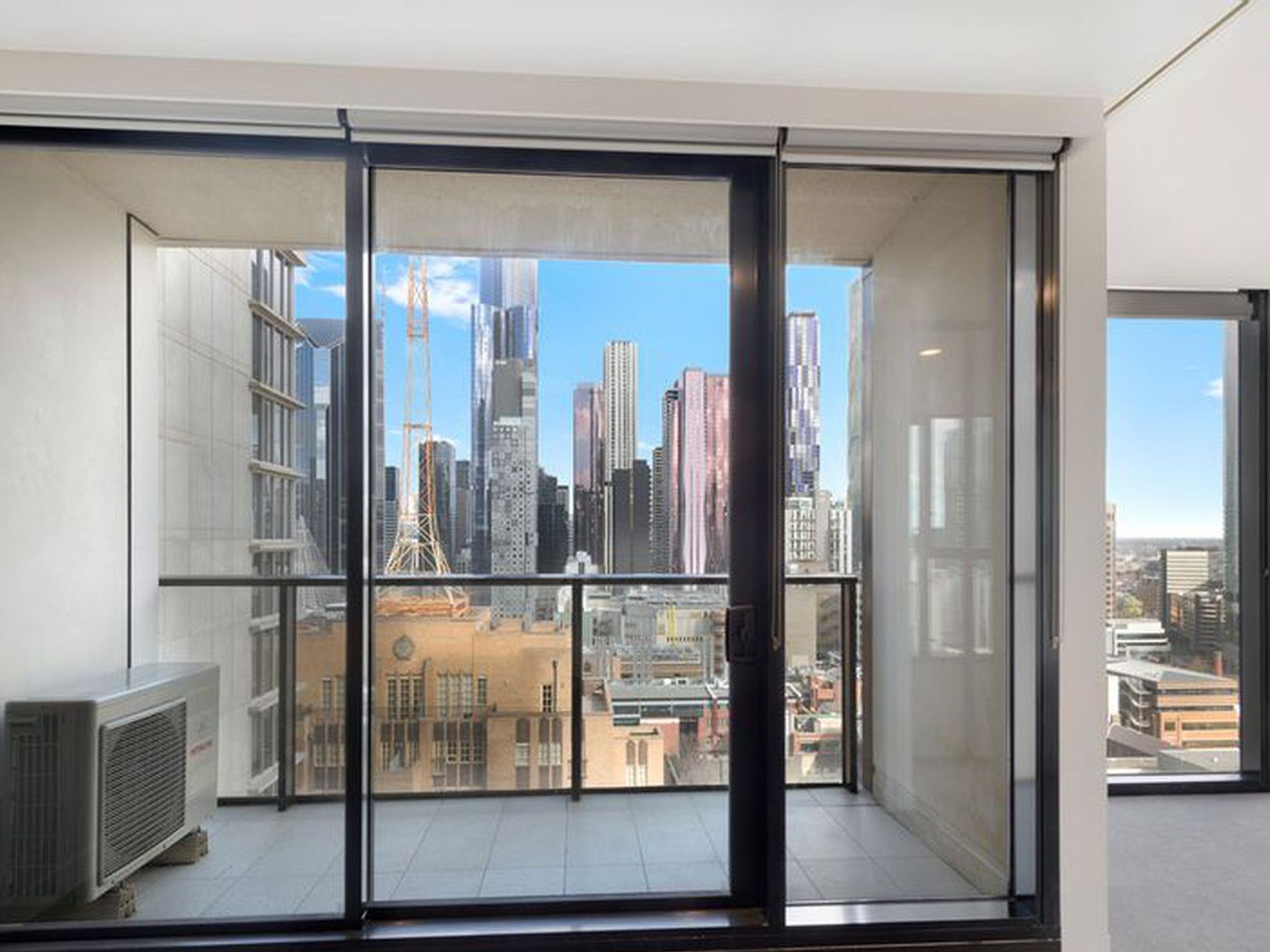 3004 / 33 MacKenzie Street, Melbourne