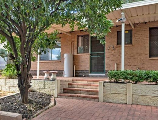 Brilliant Armadale Buy Below Median Price