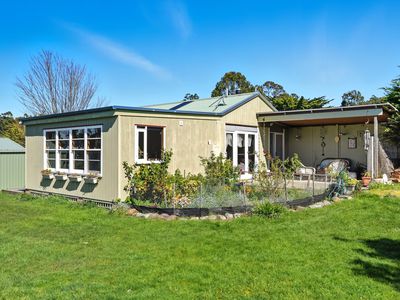8 Beach Road, Middleton