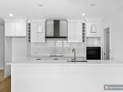6 Palm Court, Meikleville Hill