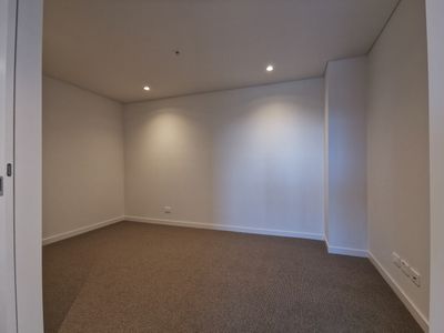 3702 / 103 South Wharf Drive, Docklands