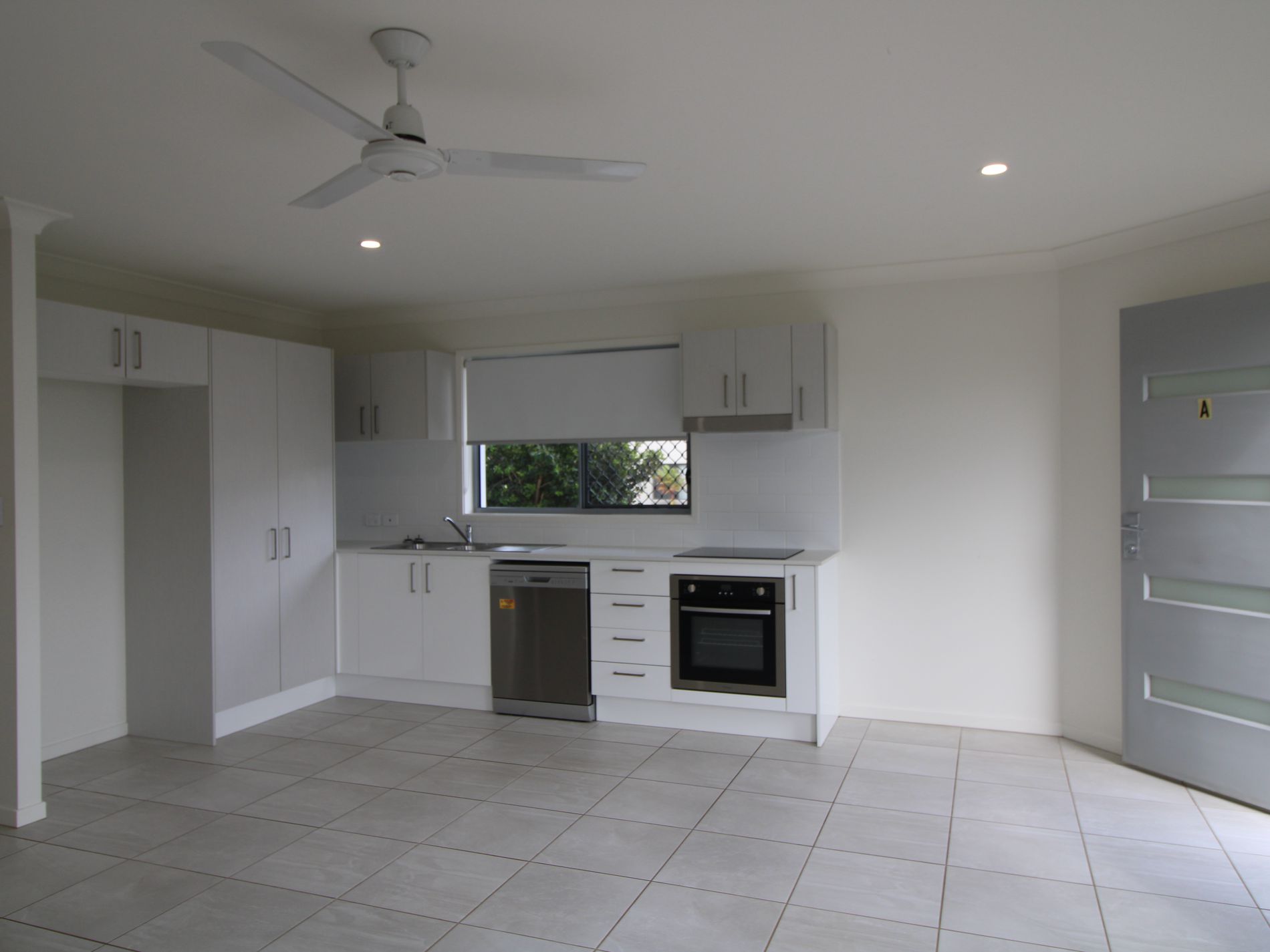 1 / 2 Herald Close, Kallangur