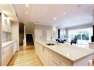 267 Mill Point Road, South Perth