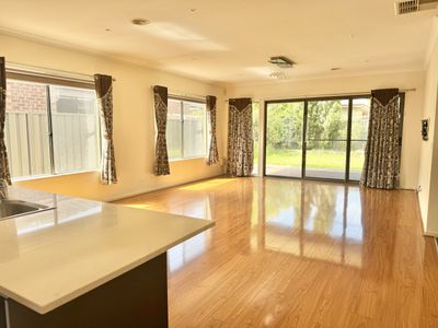 37 Lancewood Road, Manor Lakes