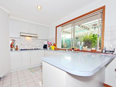 2 / 69 Bartlett Crescent, Hoppers Crossing