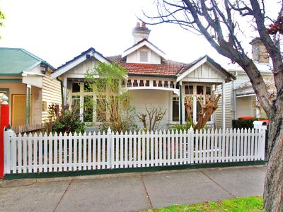 5 Foley Street, Kew