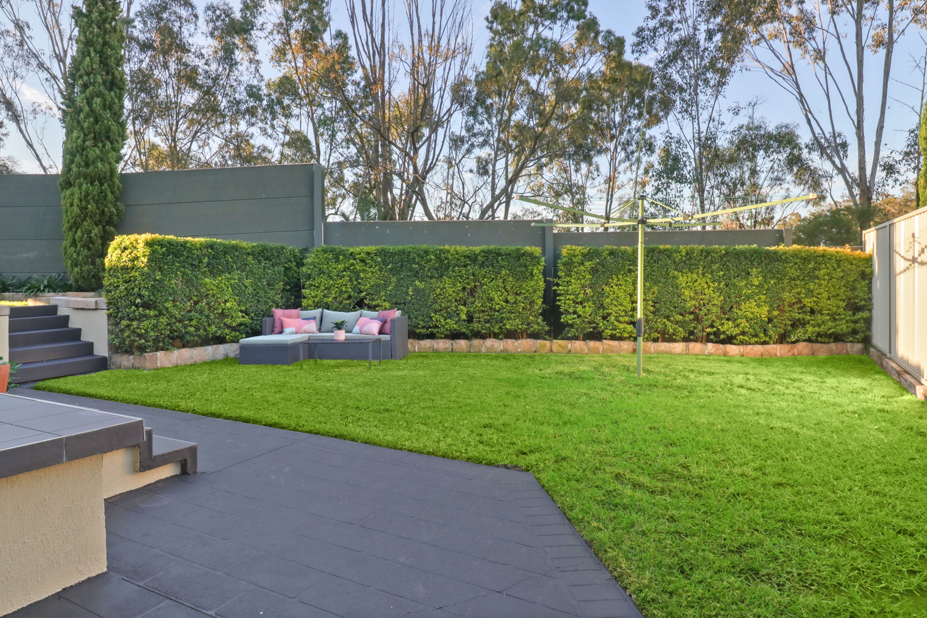 25-27 Knox Street, GLENMORE PARK