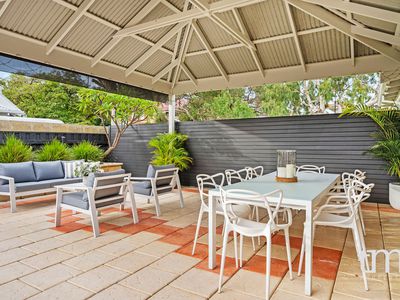 1 Grove End Ridge, Mount Claremont