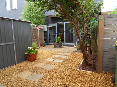3 / 2 THE ENTRANCE, Pakenham