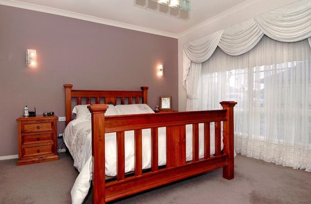 14 Elmwood Place, Craigieburn