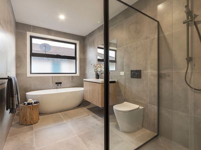 74 Wingara Avenue, Keilor East