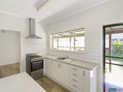 12 Redleaf Close, Heathcote