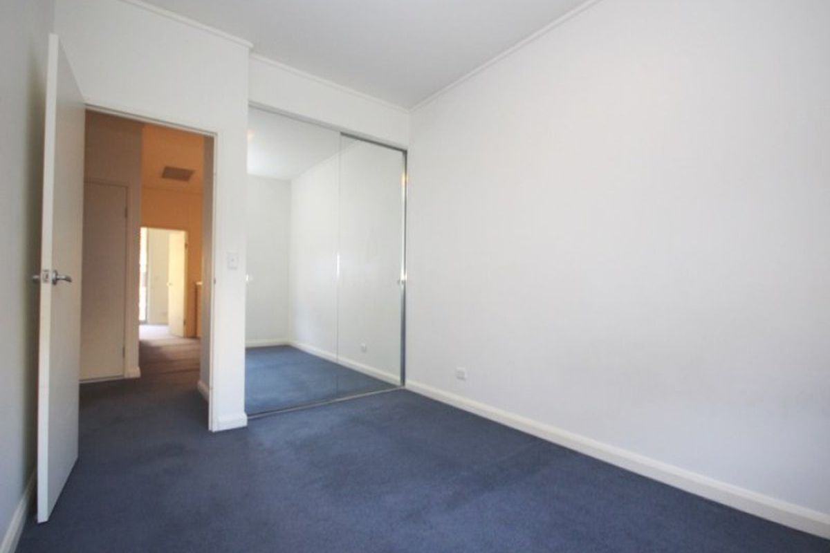 9 Lewis Avenue, Rhodes