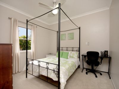 10 Holdsworth Road, North Ipswich