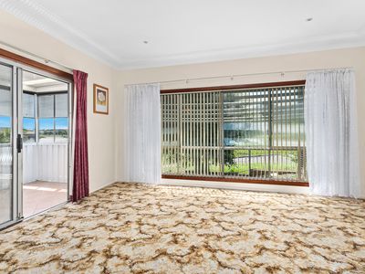 39 Lakeview Parade, Primbee