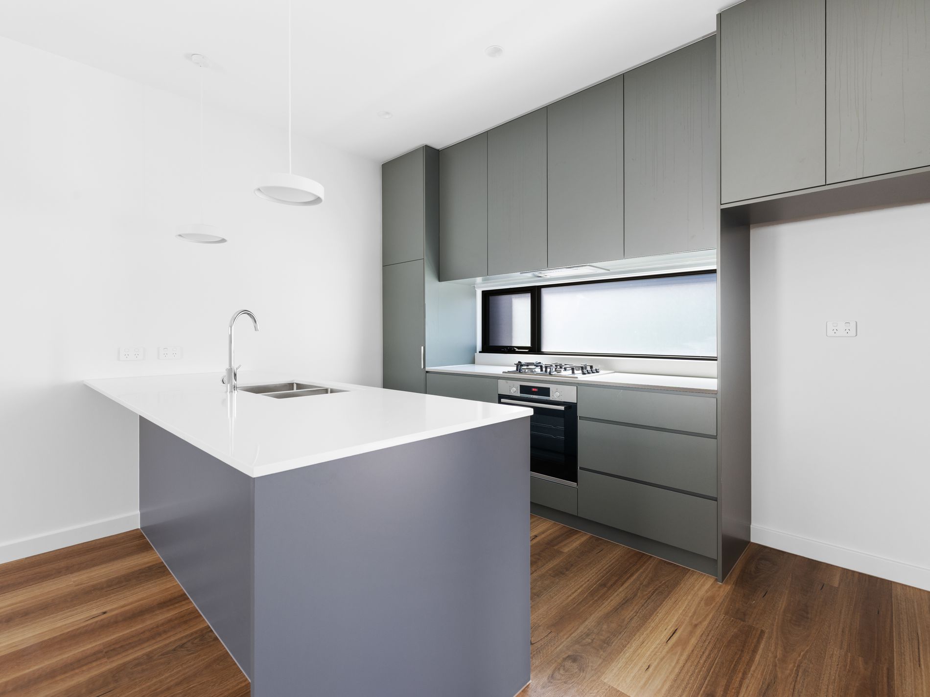 2 / 12 Irvine Crescent, Brunswick West