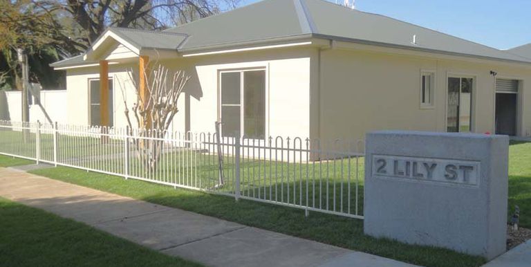2 Lily Street, Violet Town