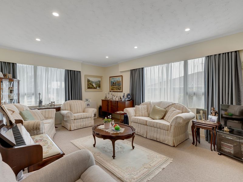 42 Oxford Street, Tawa