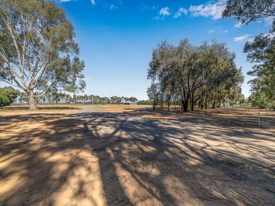 490 River Road, Kialla