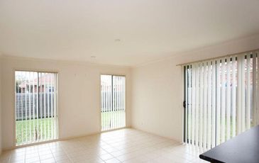 23 Grand Arch Way, Berwick