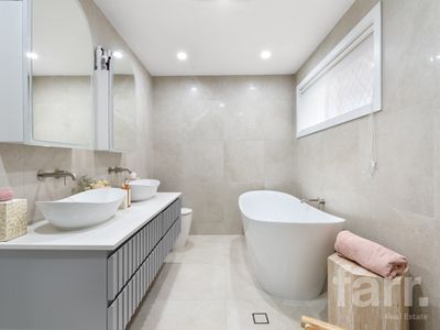 27 Padauk Drive, Nerang