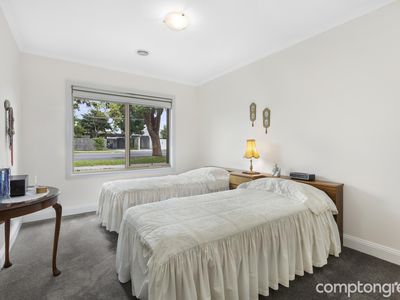 1 / 96 Roslyn Road, Belmont
