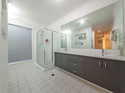7 Brushbox Pl, Wakerley