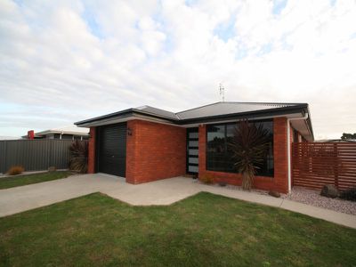 12 Katelyn Drive, Wynyard
