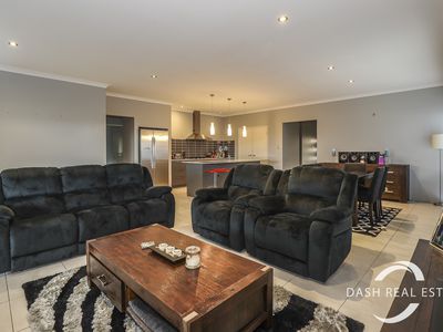 6 Mamoose Road, Banksia Grove