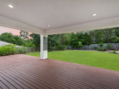 6 Seawind Road, Coomera Waters