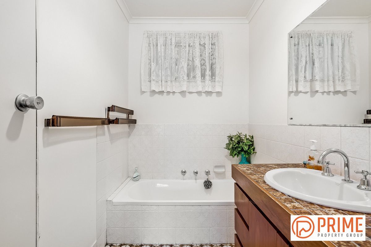 14 Chapman Crescent, Redwood Park