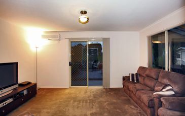 21 Janet Bowman, Beaconsfield