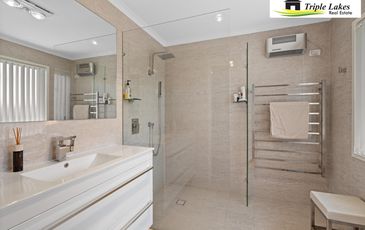 51 Tradewinds Avenue, Summerland Point