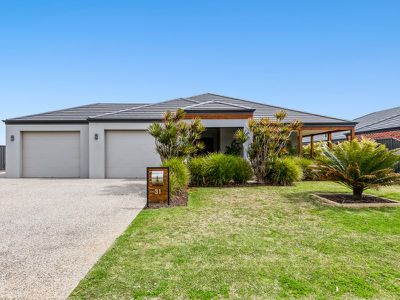 31 Jinatong Loop, Dawesville