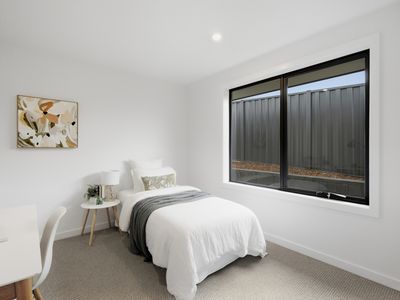 2 / 20 Thorne Avenue, Legana