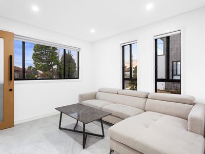 1 / 46 Fitzpatrick Crescent, Casula